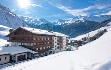 Hotel Alpenhof im Winter