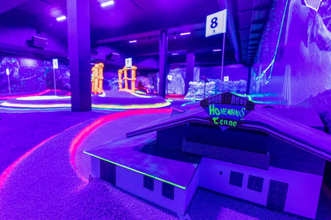 Black Light Golf 1