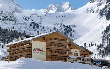 Hotel au&szlig;en 6- komprimiert