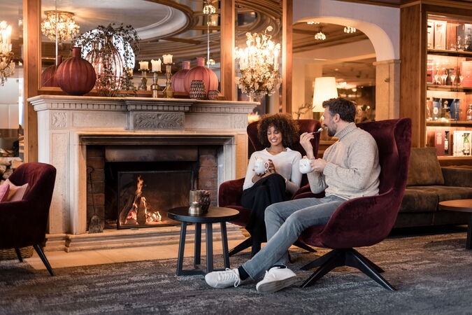STOCKresort_Kamin Lounge